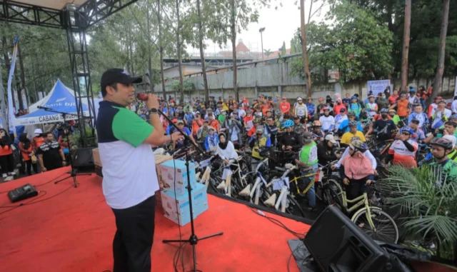 Berhadiah Umrah, Ribuan Warga Ikuti Fun Bike HUT Kota Tangerang Ke-30