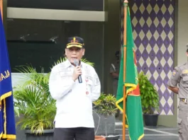 Polisi Pamong Praja (Satpol PP) Kepala Satpol PP Kabupaten Tangerang, Fachrul Rozi, Pimpin Sambutan, Foto Pelitabanten.com.(dok)