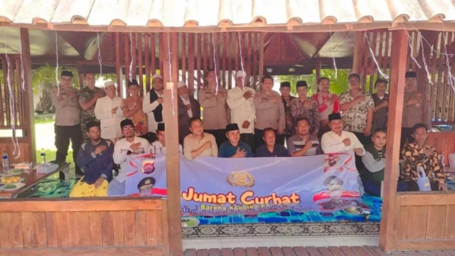 Polsek Baros Mendampingi PJU Polda Banten Dalam Giat Jumat Curhat Bersama Tokoh Agama Dan Masyarakat Baros
