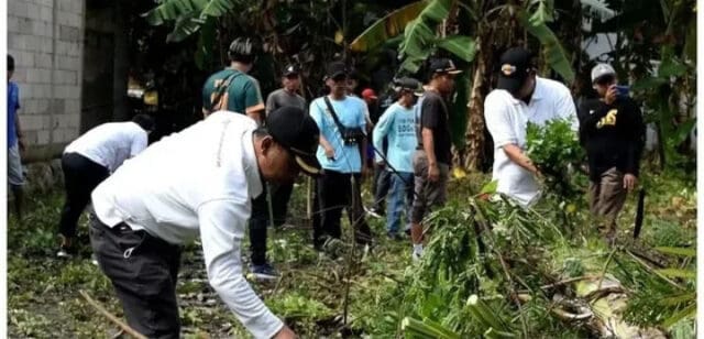 Keren! Camat Sepatan Gotong Royong: Menumbuhkan Kembali Rasa Cinta Pada Lingkungan