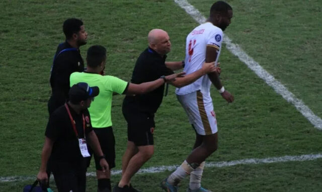 Ada Drama Kartu Merah, Persita Tangerang Tahan Imbang PSM Makassar
