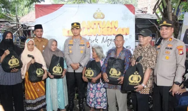 Bantuan Kemanusiaan Kapolri Sentuh 5 Slum Area di Kota Tangerang
