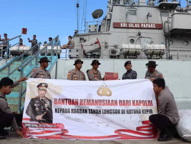 Kapolri Dan Ketua Bhayangkari Beri Bantuan Ke Natuna