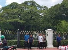 Menjelang Idul Fitri, Presiden Joko Widodo Beri Paket Sembako Untuk Driver Online Menjelang Idul Fitri, Presiden Joko Widodo Beri Paket Sembako Untuk Driver Online
