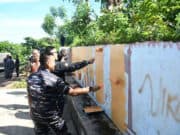 PERCANTIK KOTA MERAK, DANLANAL BANTEN GANDENG GENERASI MUDA BANGUN BUKIT BERWARNA DI GERBANG BARAT PULAU JAWA