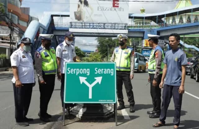 Jadi Jalur Perlintasan Mudik, Kota Tangerang Mulai Pasang Rambu Petunjuk Jalan
