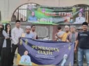 Pemdes Kampung Melayu Barat dan DKM Almarwah Gelar bagi Takjil Gratis
