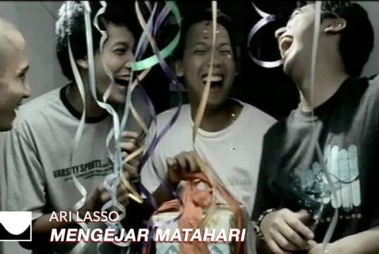 Lirik Lagu Mengejar Matahari - Ari Lasso