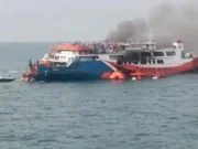 Ditpolairud Polda Banten Merespon Cepat Terkait Kebakaran Kapal KMP Royce 1, Dan Mengevakuasi Penumpang