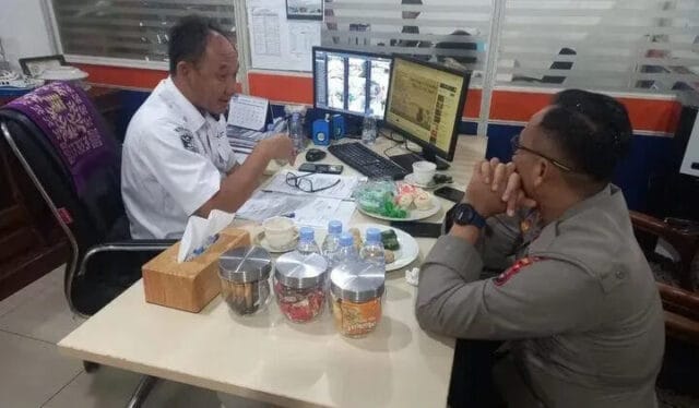 POKSEK KSKP MERAK DAN ASDP CARI SOLUSI PARA PEDAGANG BERJUALAN DI AREA PELABUHAN