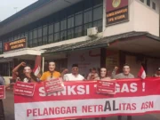Netralitas Pj Gubernur Banten Terus Disoal, Kelompok Masyarakat Gelar Aksi Teatrikal