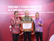 Bupati Tangerang Terima Penghargaan dari Menteri Hukum dan HAM RI