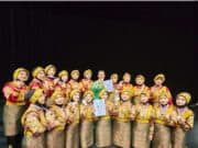 SMA Islam Al Azhar Raih Prestasi Juara 1 Tari Ratoh Jaroe di Paris