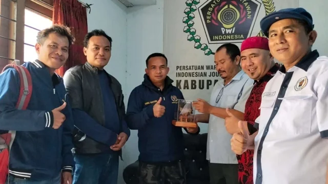 PWI Tangerang kunjungi PWI Lebak.