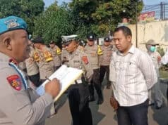 Provos Laksanakan Absen Pagi Kepada Anggota Polsek Pasar Kemis Sebelum Melaksanakan Apel Pagi, Foto. (Istimewa)