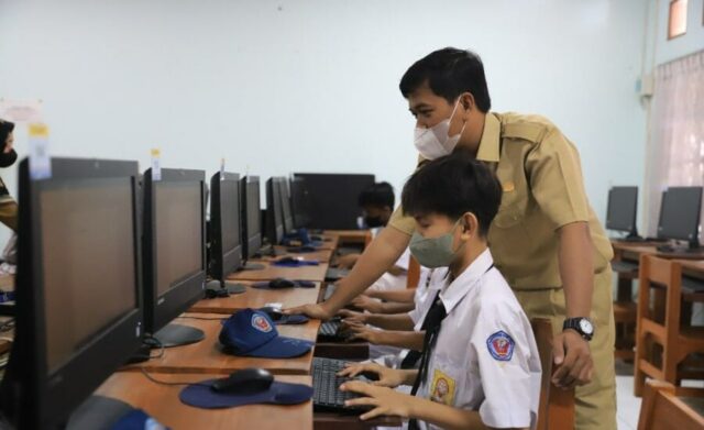 146 Sekolah Swasta di Kota Tangerang Digratiskan, Baju, Buku Tulis, Alat Tulis, Sepatu, Tas Beli Sendiri