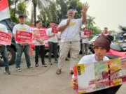 Rugi 2,89 Triliun, Janur Gelar Aksi Tuntut Bubarkan Bank Banten