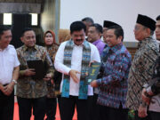 Menteri ATR/BPN Serahkan Ratusan Sertifikat Aset Pemerintah Kota dan Kabupaten serta BUMN se-Provinsi Banten