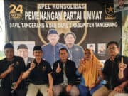 Dengan menggandeng para bacaleg Dapil 2 H Ahmad deklarasikan dirinya di partai umat. Foto (Istimewa)