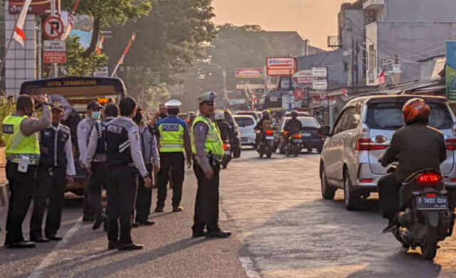 Parkir Sembarangan dan Liar, Dishub Kota Tangerang Tindak Pengendara Bandel