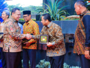 Pemkot Tangerang Terima Penghargaan dari KPK