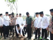 Penghijauan dan Kurangi Polusi Udara, Camat Benda: Ajak Warganya Tanam Pohon