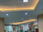 Prof. Fatah Sulaiman Bersama Ketua Ika Faperta Suroyo