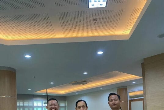 Prof. Fatah Sulaiman Terpilih Kembali Menjadi Rektor, Ika Faperta Berharap Untirta Lebih Maju Prof. Fatah Sulaiman Bersama Ketua Ika Faperta Suroyo
