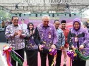 Ahmed Zaki Iskandar saat membuka puncak peringatan Hari Koperasi Ke-76 Tingkat Kabupaten Tangerang, Foto. (Istimewa)