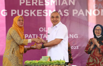 Ahmed Zaki Iskandar meresmikan Gedung UPTD Puskesmas Kecamatan Panongan, Foto. (Istimewa)