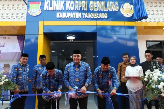 Bupati Tangerang Ahmed Zaki Iskandar meresmikan klinik Korpri Gemilang di Kecamatan Pasar Kemis, Jumat (15/9/23), Foto. (Istimewa)