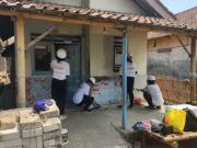 Peringati Sumpah Pemuda, Habitat for Humanity membangun rumah tak layak huni di Mauk Tangerang, Foto. (Istimewa)