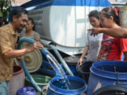 Pemkab Tangerang menyalurkan bantuan air bersih, Foto. (Istimewa)