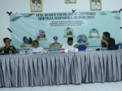 Ditengah FGD Himacida, Kabag Kemahasiswaan STISIP Banten Raya Sosialisasikan Program Kampus Kabag Kemahasiswaan STISIP Banten Raya, Mohamad Iyos Rosyid saat memaparkan dan mensosialisasikan kampus STISIP Banten Raya di wilayah Kecamatan Cibadak, Kabupaten Lebak, pada Jum'at 06/10/2023.