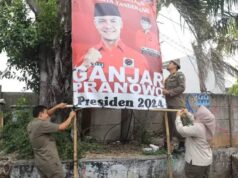 Satpol PP Kota Tangerang Tertibkan Baliho Liar di Jalur Strategis 