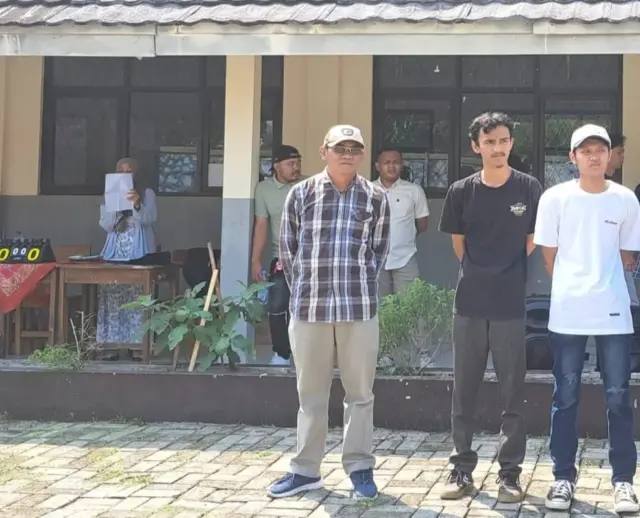 Darla Efendi, Wakil Ketua 3 bidang Kemahasiswaan STISIP Banten Raya saat memberikan pengarahan kepada IKAMORA (28/10/2023). Darla Efendi, Wakil Ketua 3 bidang Kemahasiswaan STISIP Banten Raya saat memberikan pengarahan kepada IKAMORA (28/10/2023).