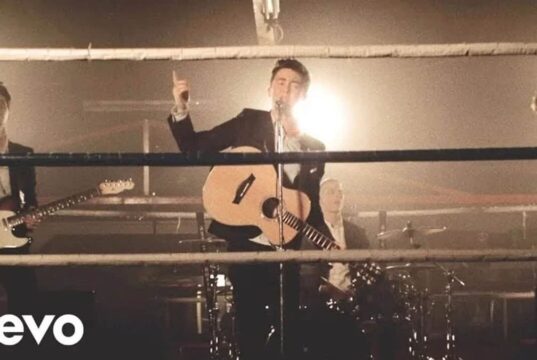 Lirik Lagu Me and My Broken Heart dan Terjemahan – Rixton Lirik Lagu Me and My Broken Heart dan Terjemahan - Rixton