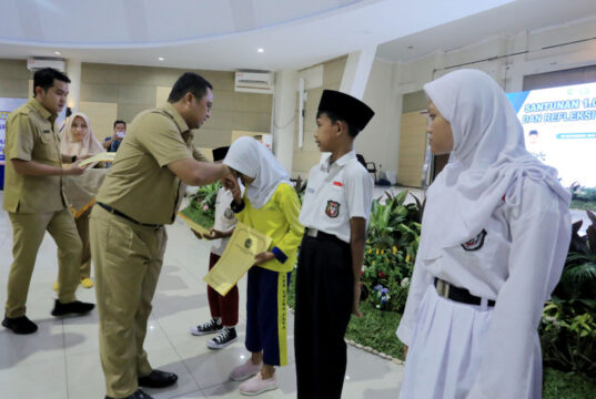 Peringatan Hari Guru Nasional, Dindik Kota Tangerang Santuni 1000 Anak Yatim