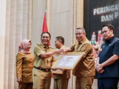 Pemkot Tangsel Raih Penghargaan Kota Peduli HAM 2023 Pemkot Tangsel Raih Penghargaan Kota Peduli HAM 2023