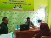 Seorang pelamar pengawas TPS sedang mengikuti tes wawancara. -Foto: Dokumentasi Panwaslu Kecamatan Rajeg