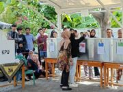 Pemungutan suara di TPS simulasi di Halaman Kantor Kecamatan Mauk, Kabupaten Tangerang,Foto.(Istimewa)