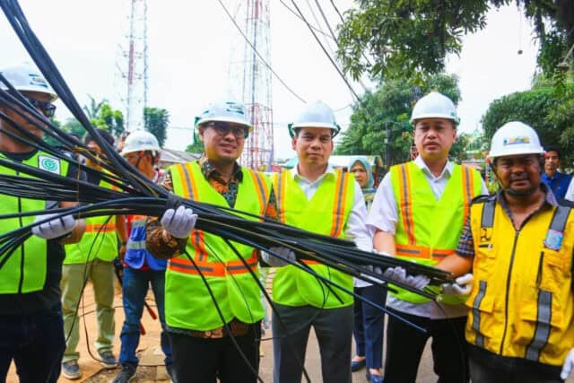 Tindak Tegas, Pilar Gunting Kabel Fiber Optik yang Semrawut