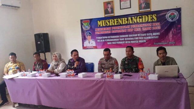 Abu Bakar Kades Margamulya, Sekdes Margamulya, para Muspika Kecamatan Mauk,Foto.(Istimewa)