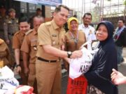 Pj Bupati Tangerang, Andi Ony di Halaman Kantor Kecamatan Balaraja, Foto. (Istimewa)