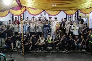 ngopi bersama puluhan warga di wilayah hukum Polres Metro Tangerang Kota, Polda Metro Jaya, Foto. (Istimewa)