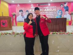 Legislator Tika Kartika Sari Fraksi PDI Perjuangan Berharap Bupati – Wakil Bupati Terpilih Dapat Memajukan Desa Tika Kartika Sari, Anggota DPRD Kabupaten Lebak Fraksi PDI Perjuangan bersama Bupati Terpilih Mochamad Hasbi Asyidiki Jayabaya, S.H.