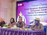 Camat Jambe Chaidir menyambut kunjungan kerja tersebut di Aula di Kecamatan Jambe,Foto.(Istimewa)