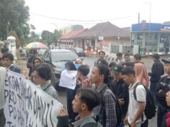 Wakil Presiden BEM STISIP Banten Raya: Kami Masih Mengawal Kasus Pembuangan Sampah Pandeglang BEM STISIP Banten Raya Kawal Kasus Pembuangan Sampah, pada Rabu (23/04/2025).
