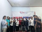 Peserta dan Pemateri Foto Bersama Setelah Acara Dialog Publik Suwaib Amirudin Fondation (SAF)
