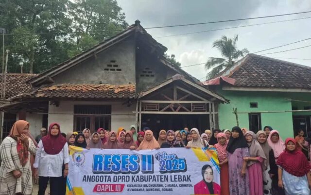 Aleg Tika Kartika Sari Fraksi PDI Perjuangan Tetap Berjuang Untuk Rakyat Dapil III Lebak